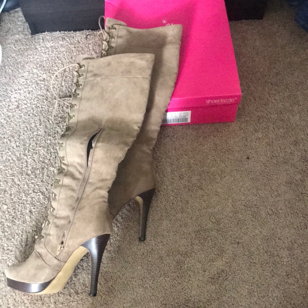 Long heel boots